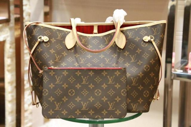 高仿奢侈品网奢侈品女包排名(江西赣州2人做“LV”高仿包出售 获刑3年6个月)