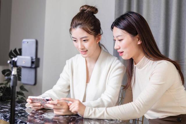 女装淘宝主播招聘(“双十一”倒计时，带货主播岗：有商家开出保底工资一万元高薪)