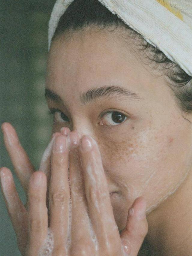 理肤泉防晒霜要卸妆吗(外面空气好脏，所以没化妆也需要卸妆吗？)