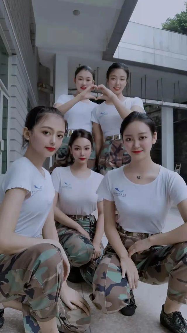 沙雕群聊名称女生寝室(围观海联优（qi)秀（pa)宿舍群名，不服来battle)