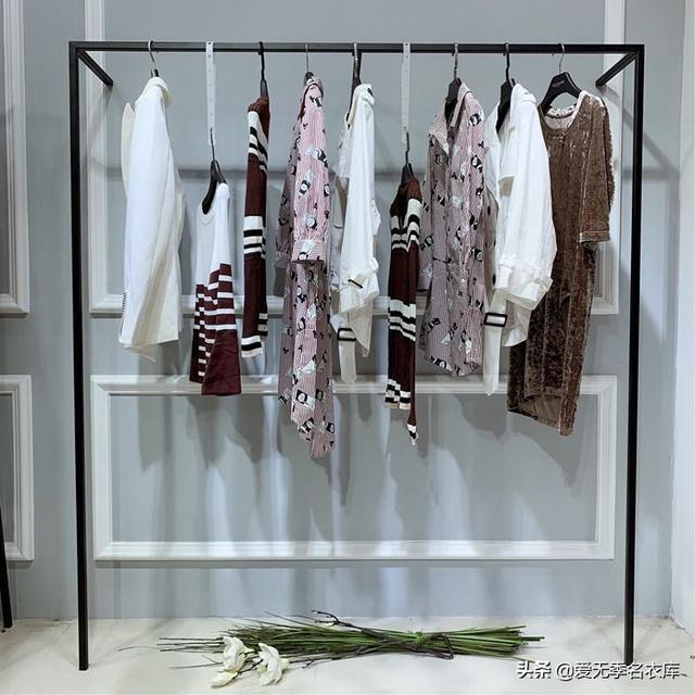 想卖衣服去哪找货源(服装电商货源到哪儿找？有哪些地方值得注意)