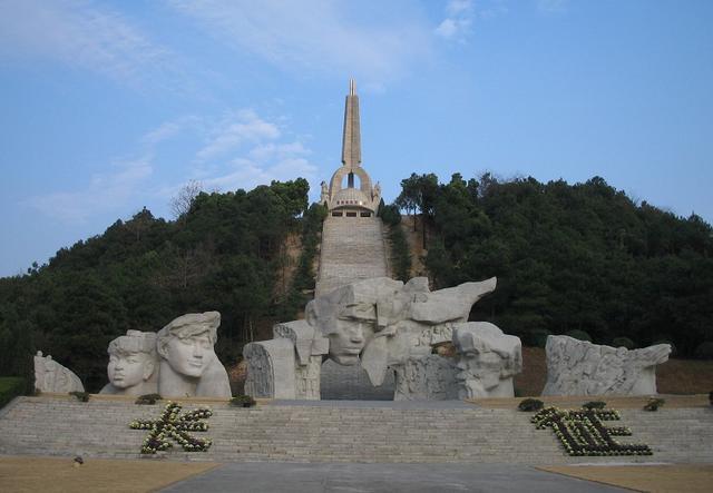 生死攸关是什么意思解释(这次会议是中共党史上生死攸关的转折点 朱德作诗“群龙得首自腾翔”)