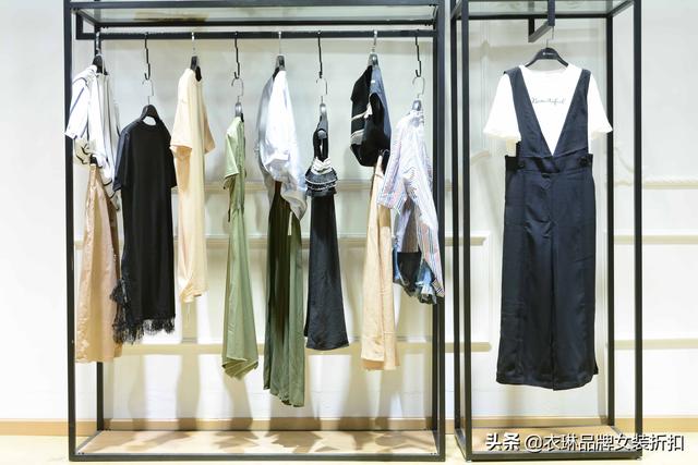服装批发厂家直批(如何靠谱的品牌尾货服装批发厂家？)