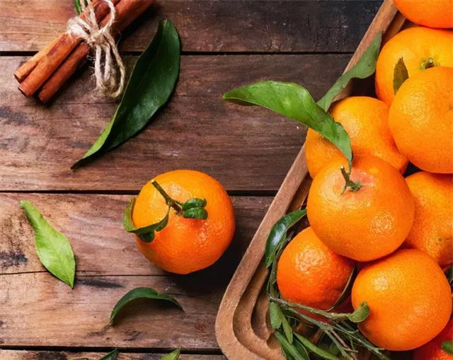 orange中文(“Orange”竟然不是橘子？橘子的英文到底怎么说？)