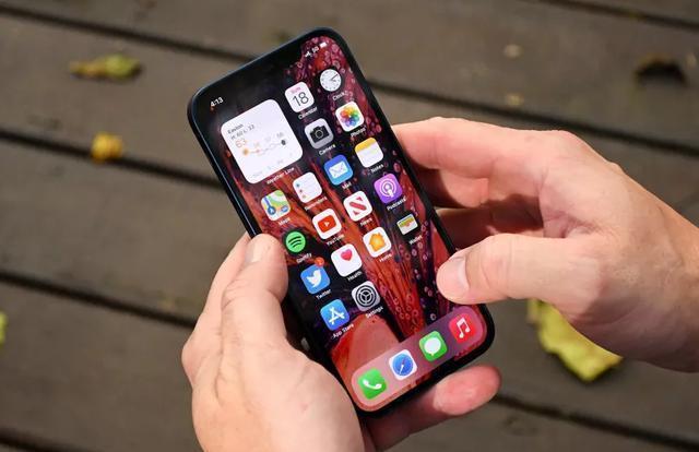 京东网上商城手机专卖(京东最新手机热卖榜排名：iPhone12仅排第二，第一名实至名归)