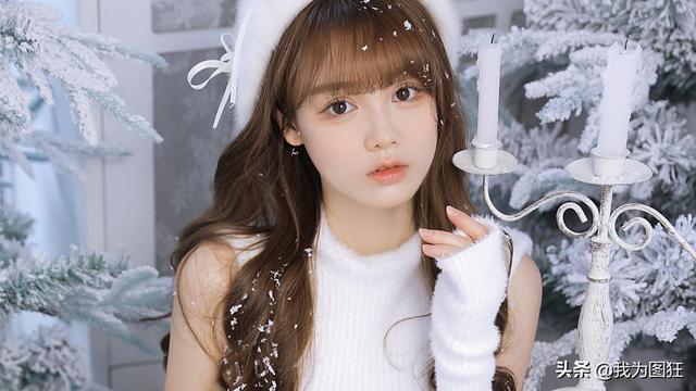 纯白色的图片无字(纯白色清纯美女圣诞写真)