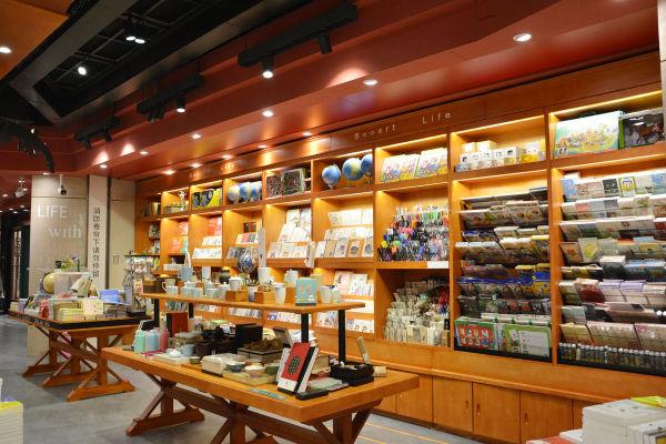 个性店面装修(精品店装修怎么设计 店铺装修注意事项)