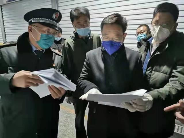 北京市市场监管局局长(北京市市场监督管理局党组书记、局长高念东检查丰台区岳各庄批发市场疫情防控工作)