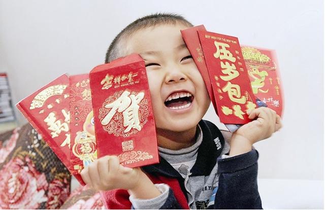 发红包吉利数字一览表100到200(过年给多少压岁钱合适？用两个“万能”数准没错，了解一下有好处)