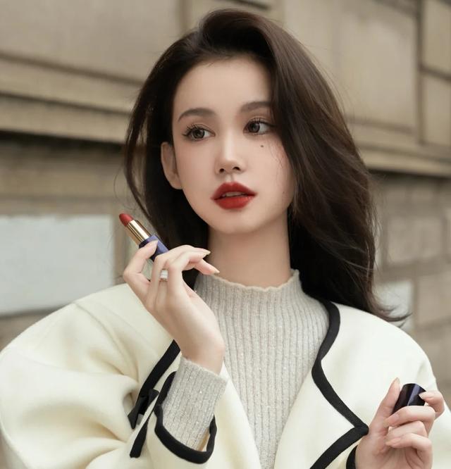 香奈儿口红色号大全(盘点经典红棕色口红，MAC可称橘调“长老”，香奈儿75满满日杂感)