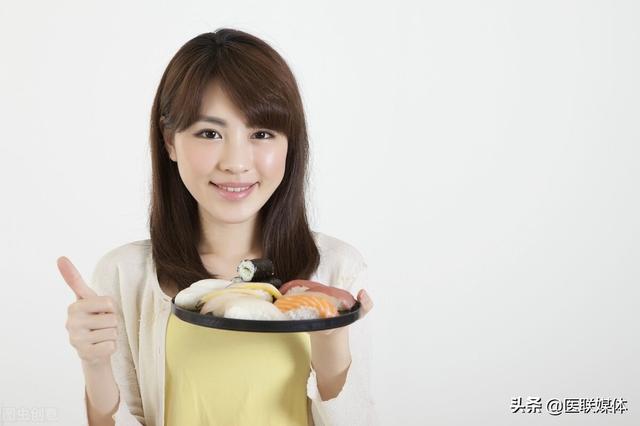 女性肚子大怎么减(30岁的女性，如何减掉小肚子？4个方法，或能让肚子“平”下去)