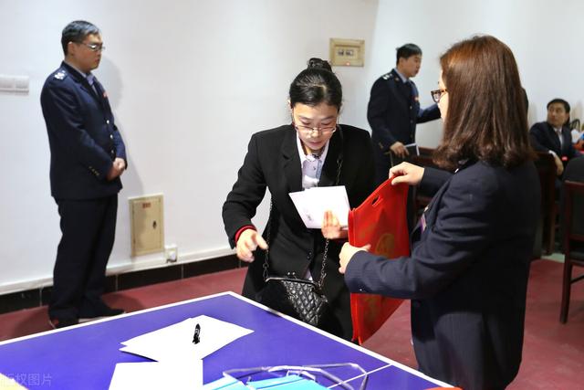 100万13个点的税怎么算(个体户一年流水100万，交多少税？银行人员为您解答)