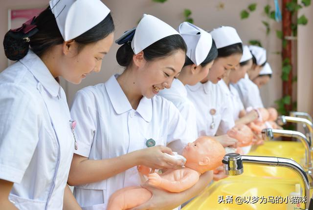 大专毕业的女生适合做什么工作(专科分数女生：适合报考的6大专业，毕业就业率高，工作也很稳定)
