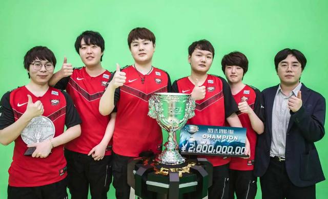 lol2020赛季奖励什么时候发(JDG五周年壕气冲天，五大活动狂送福利，场面壮观不愧LPL豪门)