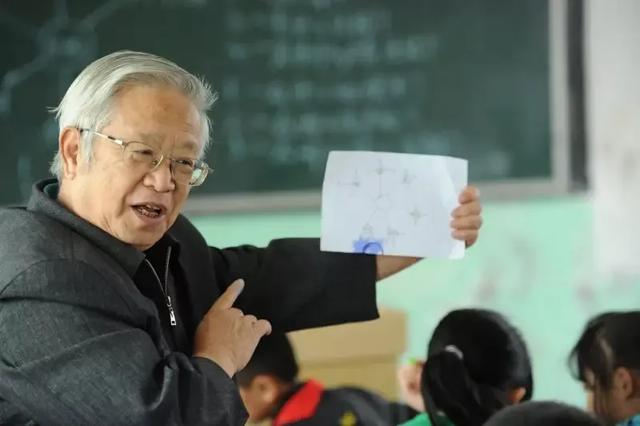 山东省原民办教师特大好消息(发放老年补助，已故教师发放抚恤金，这省对原辞退民办教师有亮点)