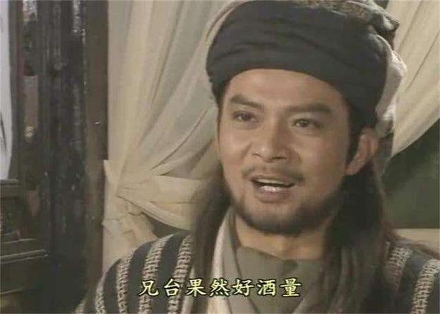 刘静(湖南女孩刘静“千杯不醉”，喝酒像喝水，医生检查后发现原因)