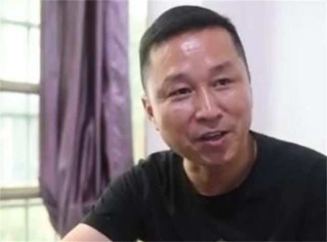 自主创业(姚志刚：辞去银行行长自主创业，亏损230万后却因送外卖走红)