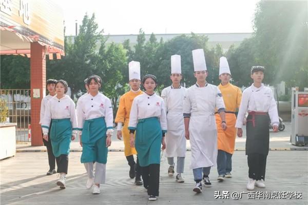 适合男生的长久职业高中毕业(考不上高中怎么办？男生学什么技术有钱途？)
