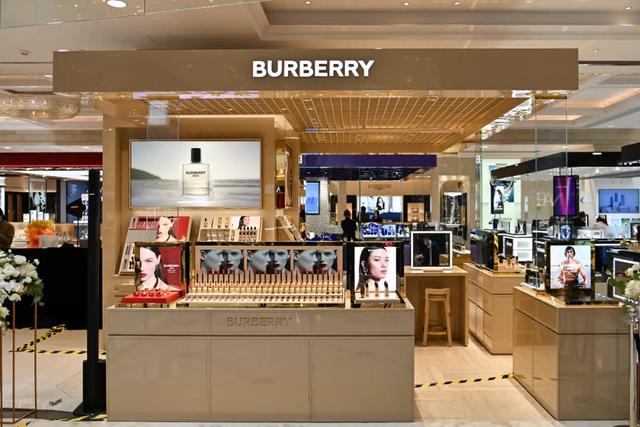 巴宝莉官网香水旗舰店(Burberry Hero)