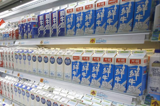 4岁儿童纯牛奶哪个牌子好(买牛奶，8种“小牌子牛奶”别放过，都是优质好牛奶，本地人才懂)