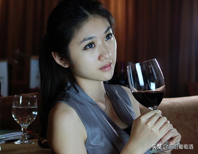 红酒网站(如何在网站或网店购买葡萄酒？如何选择葡萄酒网络购物的方式？)