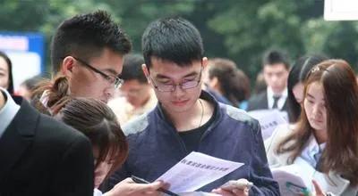 男生做什么工作有前途(这3个行业男生很“吃香”，收入高且稳定性好，应届生赶上机会了)