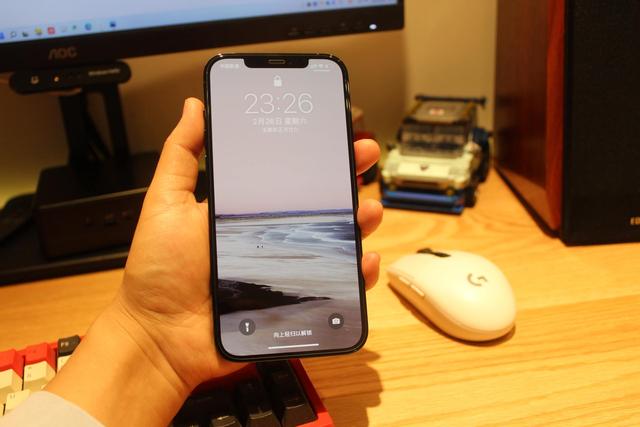 双12和双11的区别:美版iPhone 12 Pro Max改双卡，附自用配件推荐