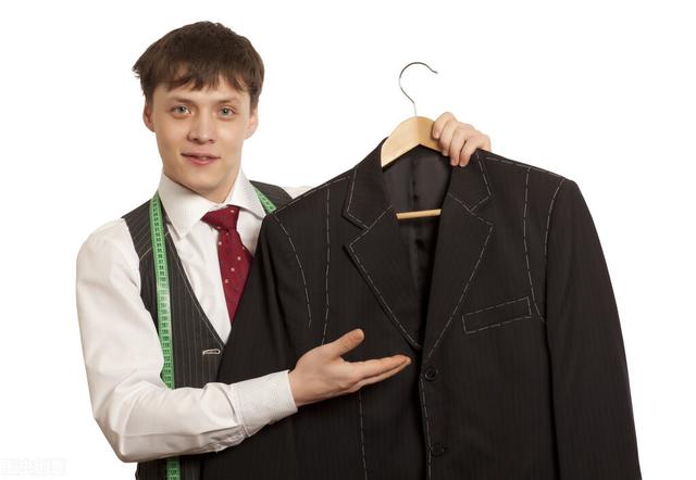 服装店铺管理(服装公司如何管理样衣？更科学更智能化)