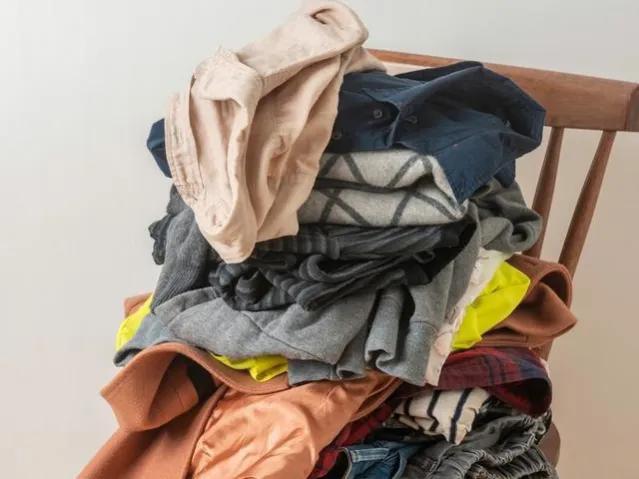 旧衣服多少钱一斤回收(回收旧衣服的价格是多少？旧衣服能卖多少钱？)