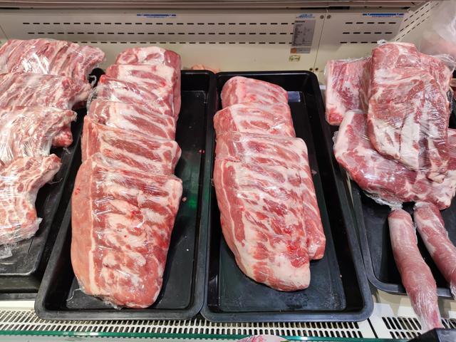 熟食店利润怎么样啊知乎(猪肉跌破10元！熟食为何不降价？熟食店老板：成本不一样)