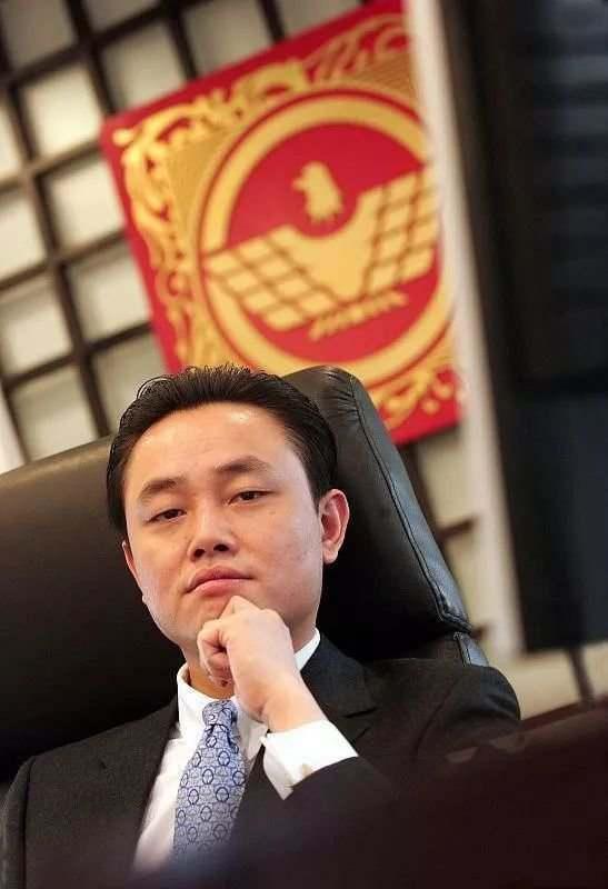 永乐电器简介(广东穷小子，16岁辍学，35岁赚百亿，坐牢11年仍身家200亿，为啥)