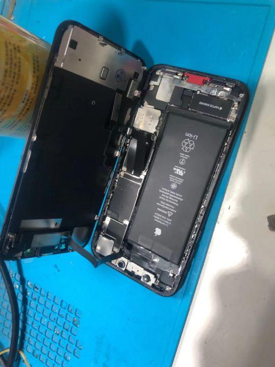 手机维修店赚钱吗(当下最赚钱的行业必定还是手机维修)