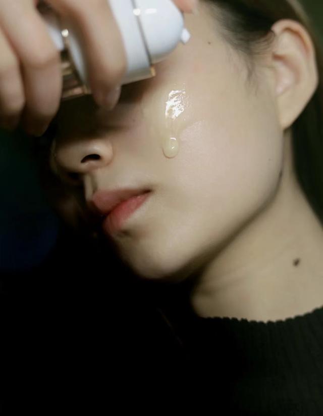 韩束护肤品怎么样(又被国货精华惊艳到了，滋润抗老性价比高，30、40岁的女人涂正好)