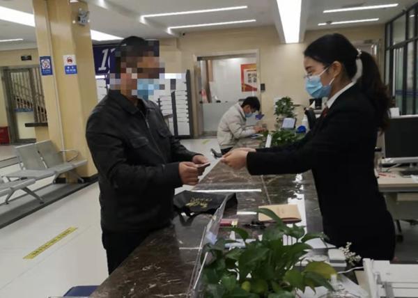 离过婚的婚育证明怎么写(保护离婚案件当事人隐私 南阳卧龙区法院首份“离婚证明书”发出)