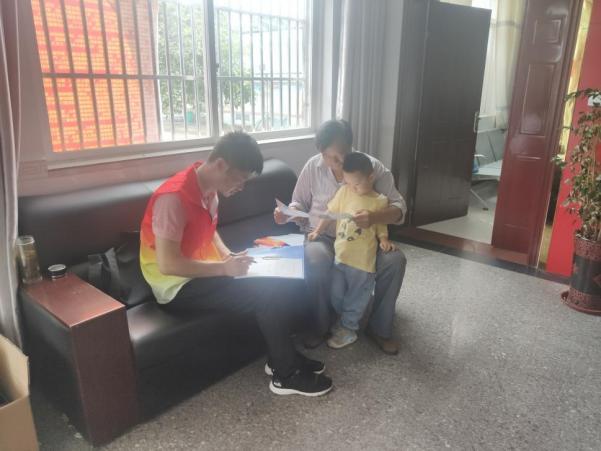 青联委员有待遇么(裕安区：清华大学硕士生兼职乡镇团委副书记)