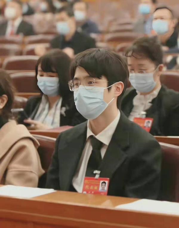 中国男生节是几月几号2020(出席文代会的刘昊然！根正苗红王俊凯，爸妈都满意的男朋友类型？)