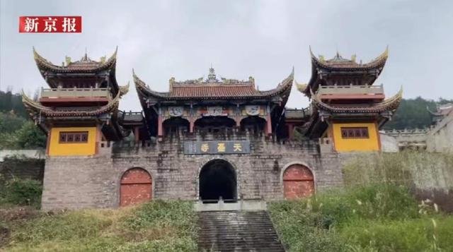 来某某案开庭(重庆坠楼幼童生母讲述庭审细节：前夫曾遭女友刀砍，二人未当庭上诉，担心会改判)