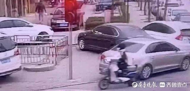 一个手机号可以注册几个微信号2022(一女子想吃霸王餐，注册仨微信号下单后拉黑店主！还好警察发现了)