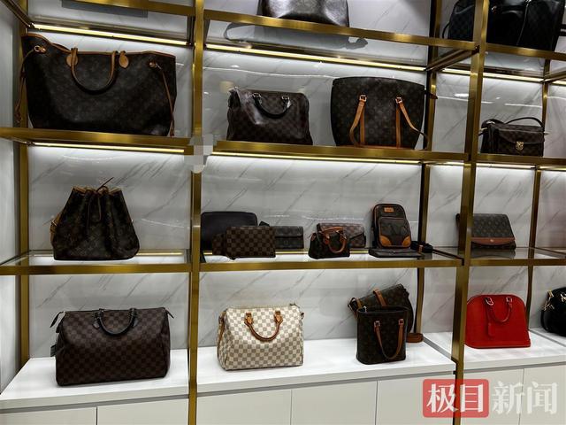 ysl包包价格(“升值”容易变现难！二手市场上奢侈品回收价大打折扣)