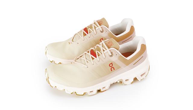 鞋子225是多少码女1.5(一周运动新品 | On昂跑联名LOEWE，HOKA ONE ONE上新Bodega合作款)