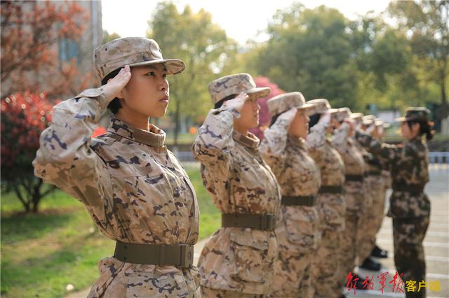 军网(兵之初！这些“第一次”，值得珍藏)