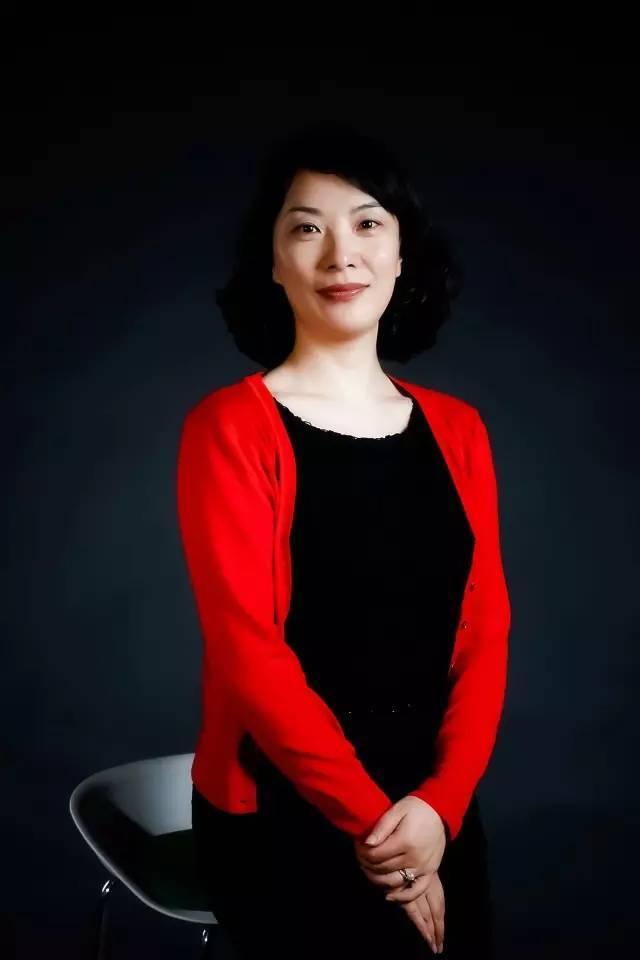 吴泳铭是桐庐哪里人(深挖阿里“最励志合伙人”真相：从兼职前台到身家亿万的女总裁)