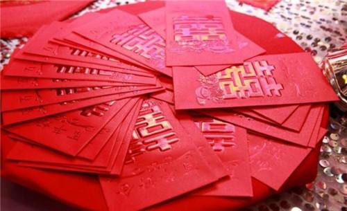 结婚发168红包可以吗(2017年结婚红包吉利数字 好朋友结婚包多少红包)
