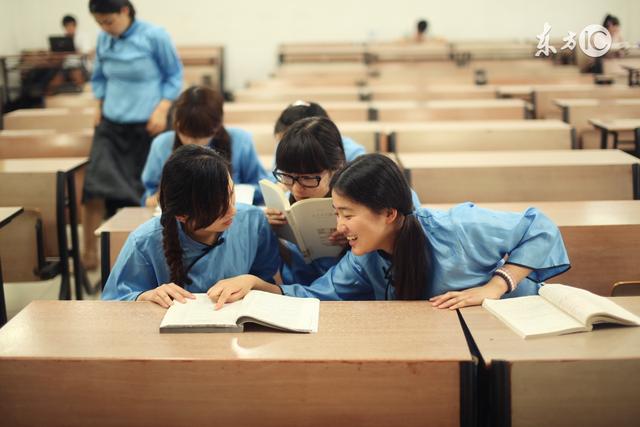 打字复印店赚钱吗(别看打印店经营小，利润是你几个月工资)