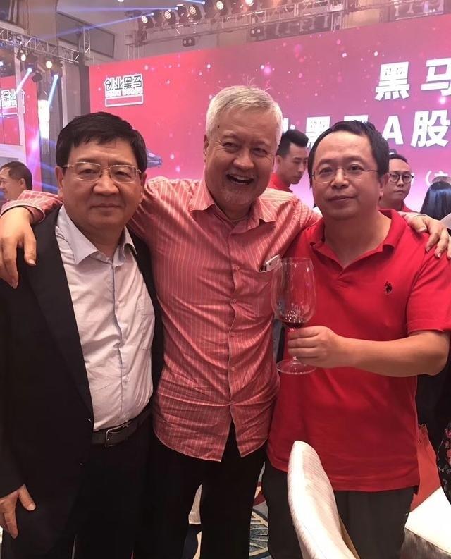 薛必群身价(区块链真有上万亿市场？薛蛮子靠连投10个区块链项目身价翻倍)