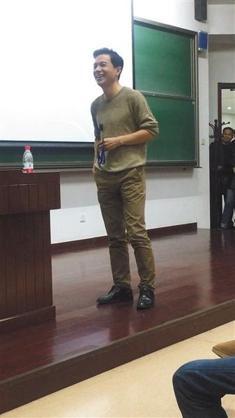 李彦宏是哪里的人(李彦宏回母校当“助教”)