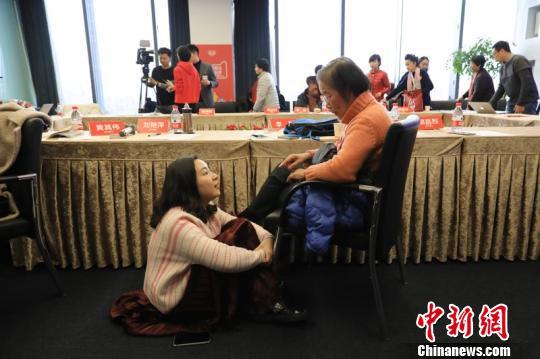 淘宝亲情账号怎么开通(淘宝将推亲情账号追求人情味 老人可一键“召唤”子女)