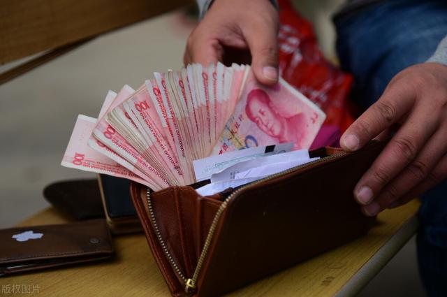 预借现金有什么坏处(北京知名律师提醒：现金交付借款危害大)