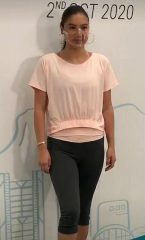 丰胸前后的图片对比(黎明前妻乐基儿被嘲像大妈？穿着臃肿太土气，隆胸后的好身材不再)