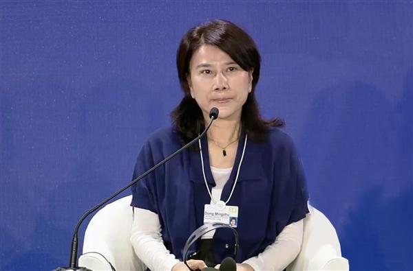 格力董明珠的接班人(格力接班人有了？董明珠：希望将她培养成下一个自己！22岁女孩成为董明珠秘书)